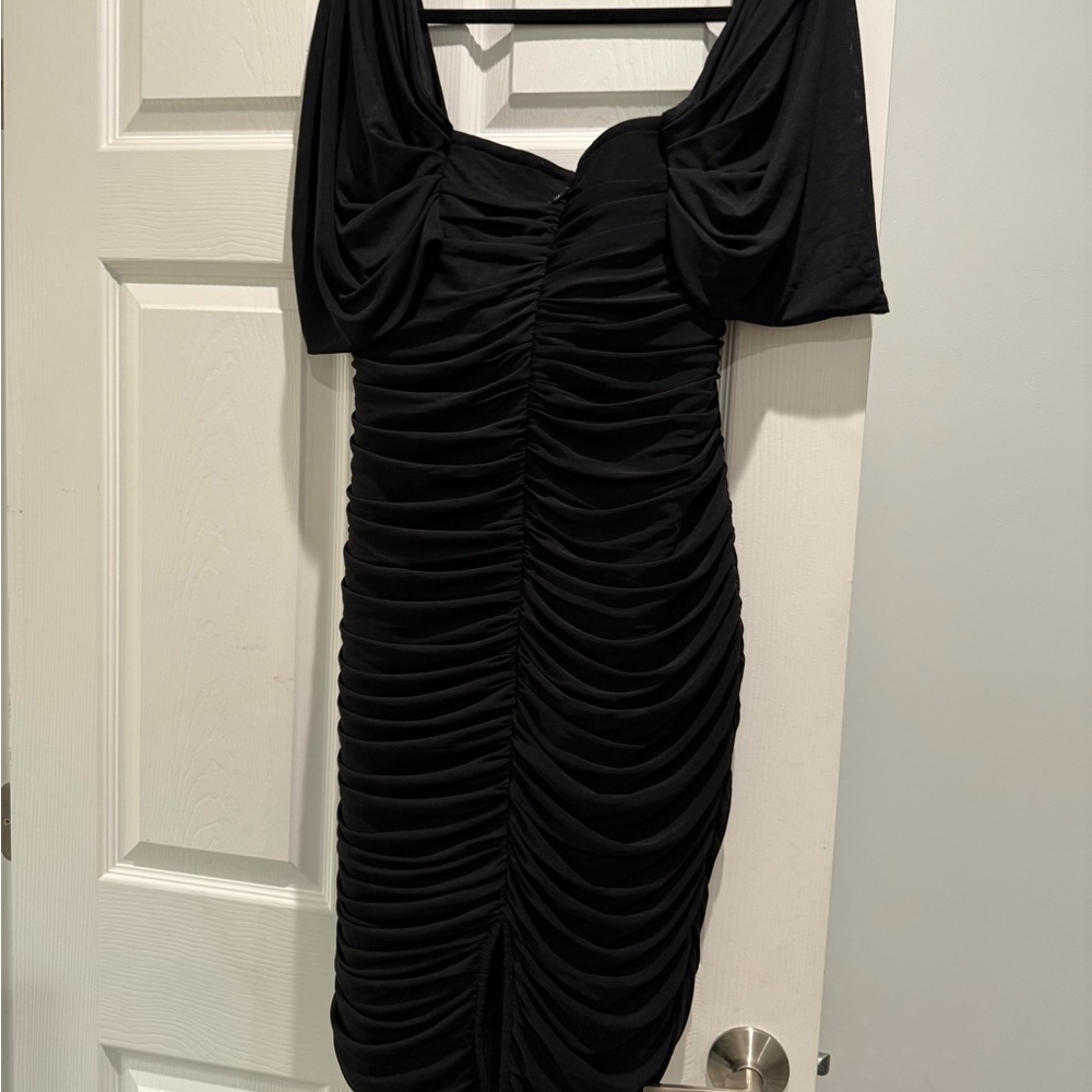 FASHION NOVAElegant Black Ruched Dress